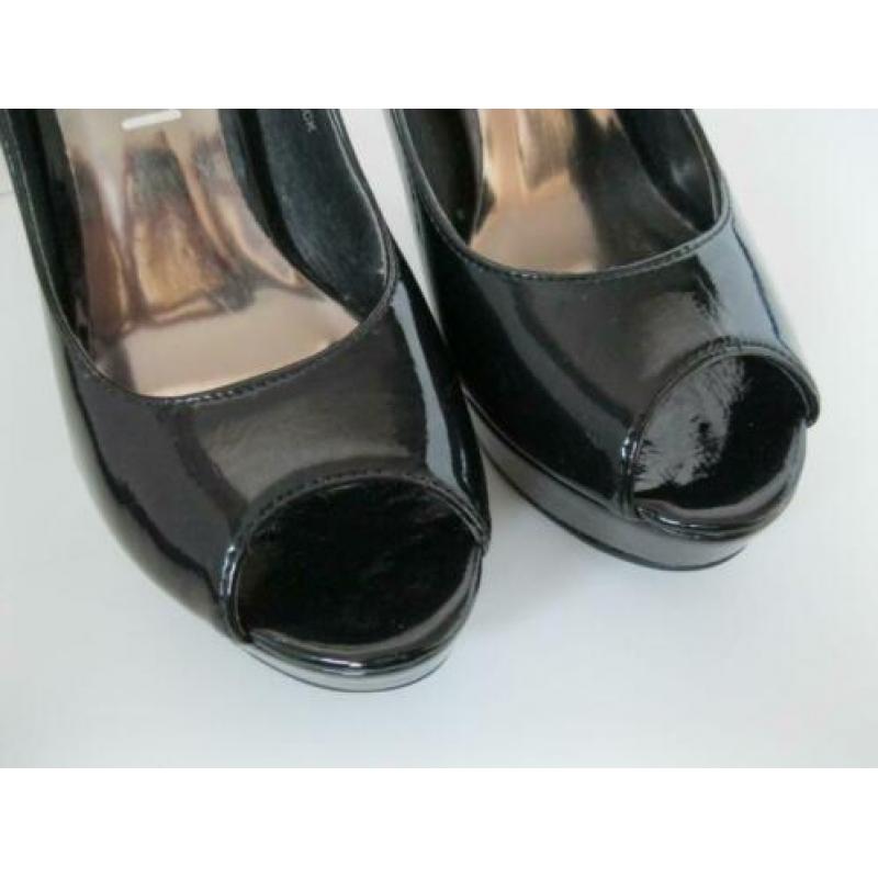 Mooie Zwarte Lak Heels in maat Mt. 36