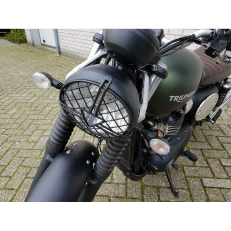 Triumph Street Scrambler met vele accessories