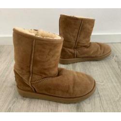 UGG classic bruin/cognac maat 36/37 schoenen laarzen laag