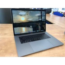 MacBook Pro 15” 16gb ram 512gb geheugen 2,9GHz i7