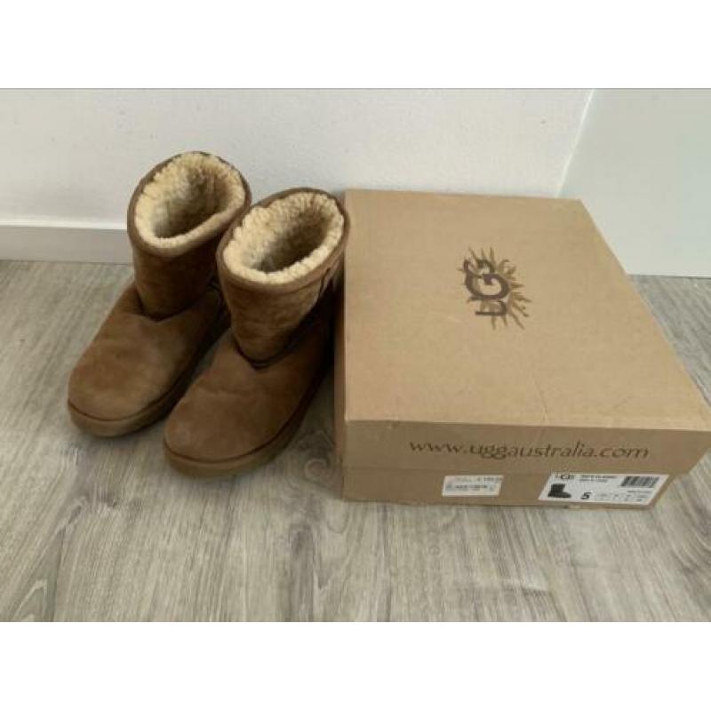 UGG classic bruin/cognac maat 36/37 schoenen laarzen laag