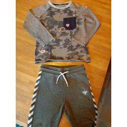 116 Name it longsleeve (met gratis Hummel joggingbroekje)
