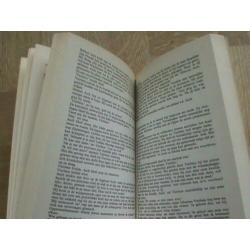 boek - Kirst - 08/15 De kazerne