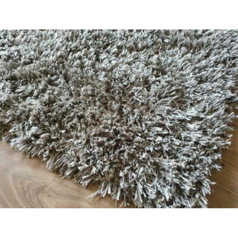 Vloerkleed / Tapijt inTaupe Kleur 240x340cm Hoogpolig