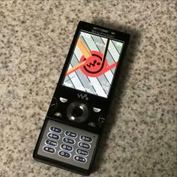 Sony Ericsson W995