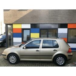 Volkswagen Golf 1.6-16V Trendline