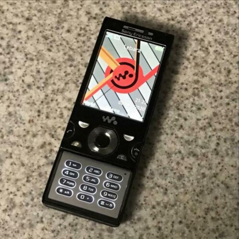 Sony Ericsson W995