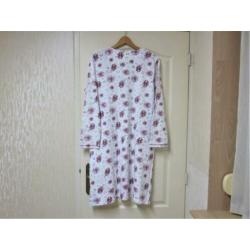 Pastunette nachtjapon wit-roze met lange mouw Mt L