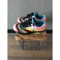 Wil je aparte sneakers? Kijk hier