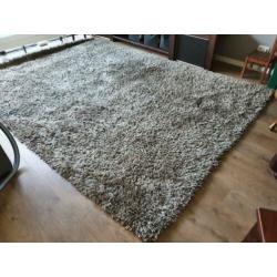 Vloerkleed / Tapijt inTaupe Kleur 240x340cm Hoogpolig