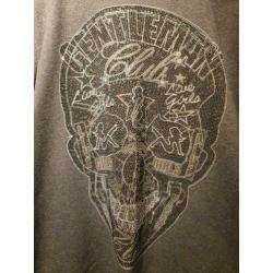 My brand gentleman skull sweater (L)