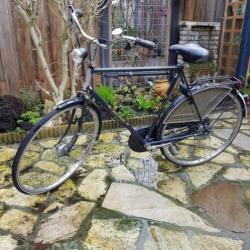 Raleigh herenfiets 27x1 1/4 bijna geen roest. Rijdt snel