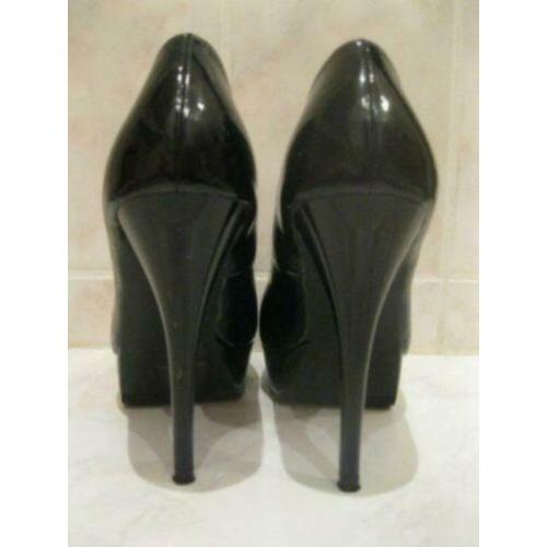 Mooie Zwarte Lak Heels in maat Mt. 36