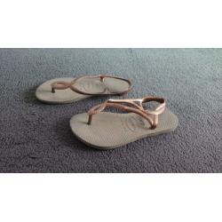 Havaianas rosé gold