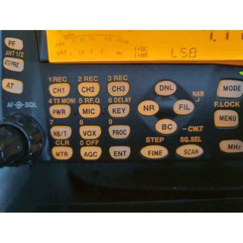Kenwood TS 480 HF tranceiver als nieuw compleet in doos