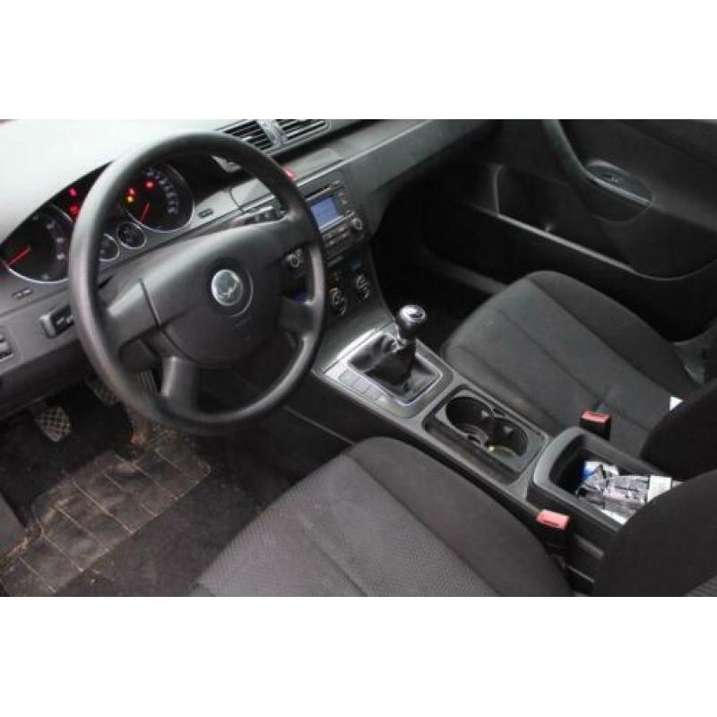 Volkswagen Passat 1.6 FSI Trendline*ECC*EXPORTPRIJS*