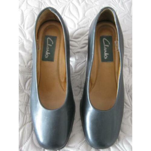 Nieuwe Clarks schoenen maat 2 of maat 34 .
