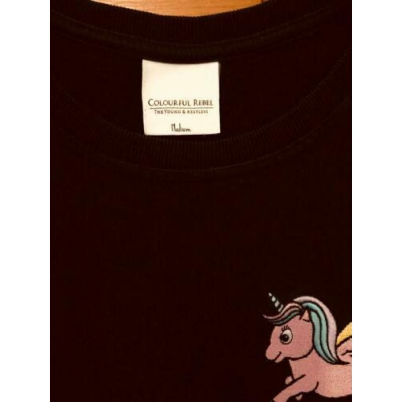 Gave zwarte COLOURFUL Rebel trui met Unicorn borduursel!