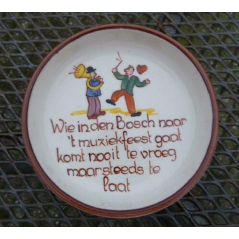 2 x Vlieg-uut Soest Wie in Den Bosch naar t Muziekfeest gaat