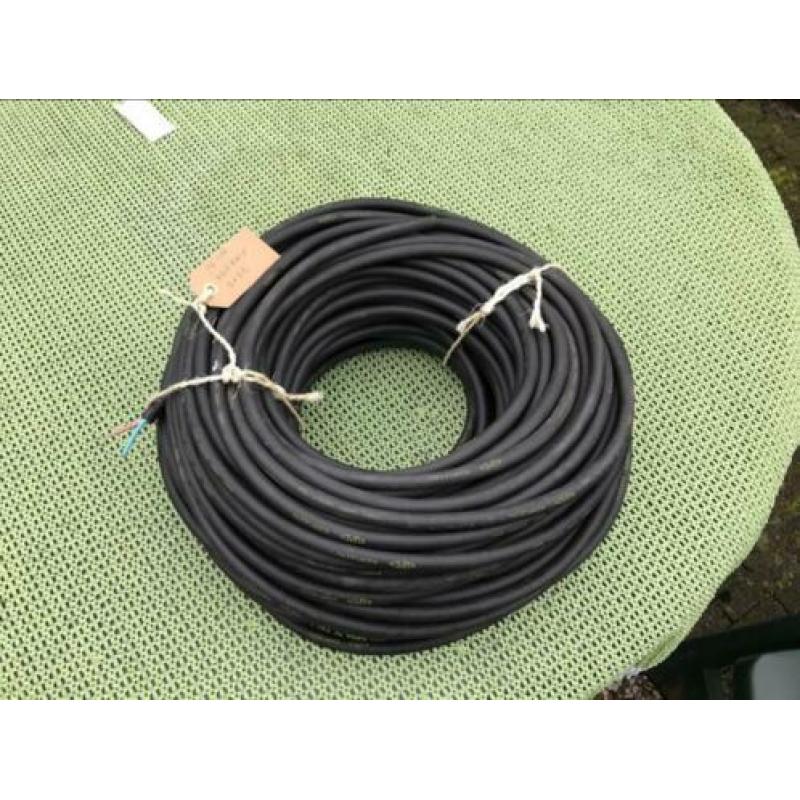 74 mtr. Rubber snoer 2x2.5 mm2