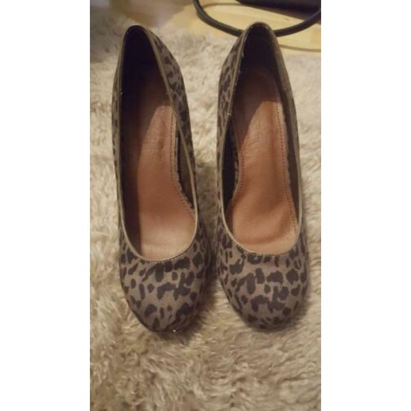 Panterprint pumps met hoge hak