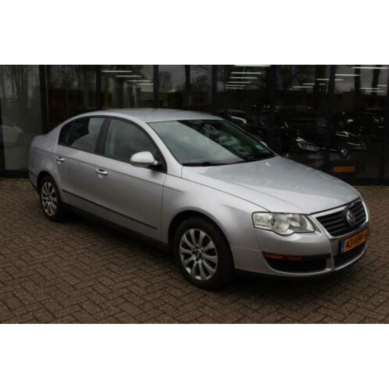 Volkswagen Passat 1.6 FSI Trendline*ECC*EXPORTPRIJS*