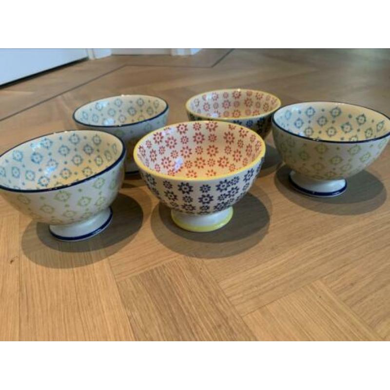 Super leuke kommetjes/schaaltjes servies 5 stuks