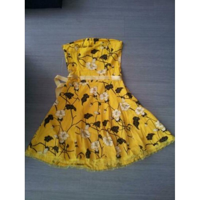 Opruiming! Vrolijke knalgele zomerjurk. Strapless. S