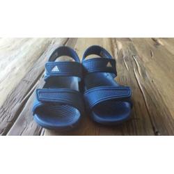 Adidas Altaswim sandalen 24