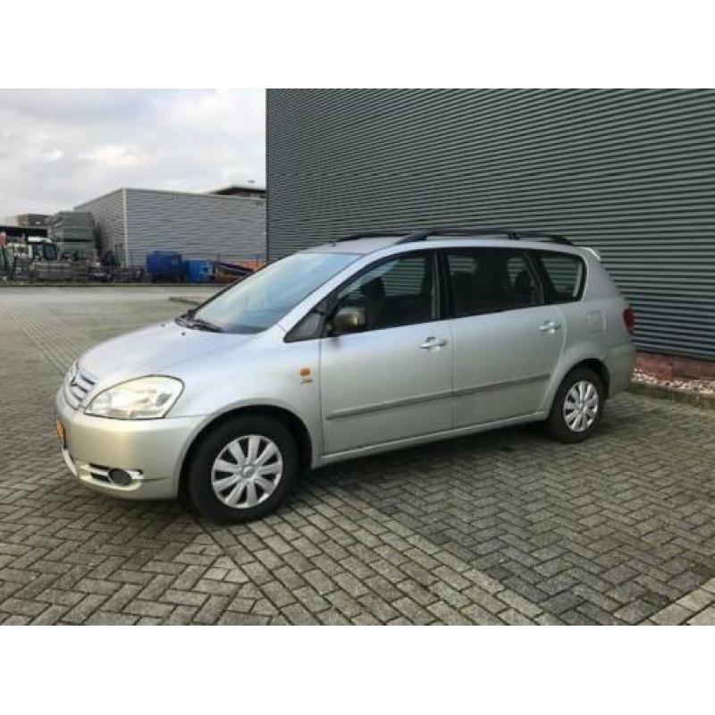 Toyota Avensis Verso 2.0 D4-D Linea Luna diesel airco 5 pers