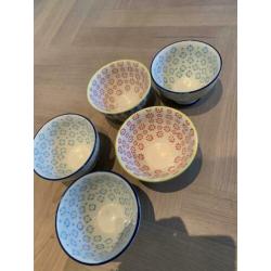 Super leuke kommetjes/schaaltjes servies 5 stuks