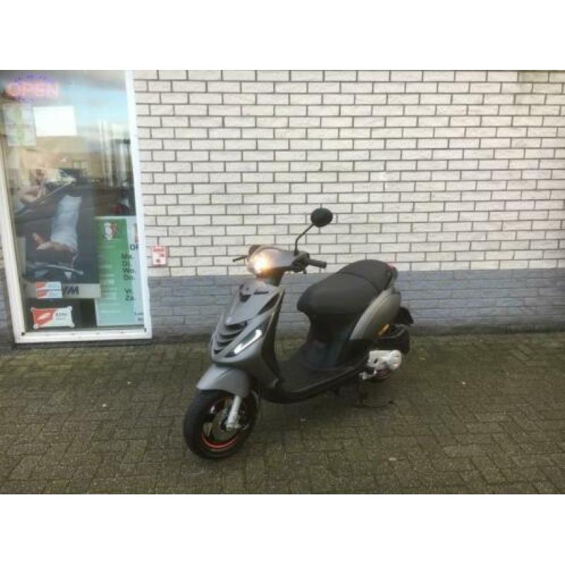 Gave piaggio zip sp 45km brom mat grijs bj2019 3000km