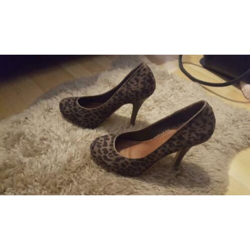 Panterprint pumps met hoge hak
