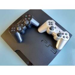 PS 3 met 2 controllers en div. spelletjes