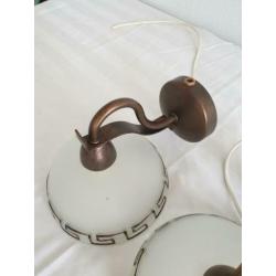 Antieke wandlampen melkglas koper