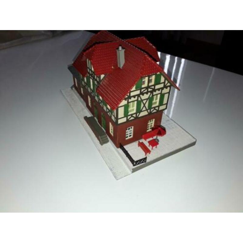 Diverse gebouwen geschikt voor Ho banen zoals Marklin