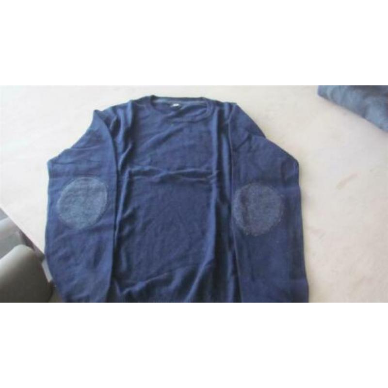H & M zeer mooi blauw trui met grijze mouwstukken mt XL.....
