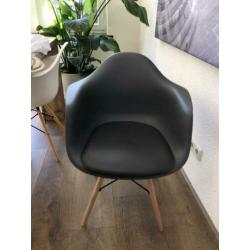6 eetkamer stoelen (5wit1grijs)