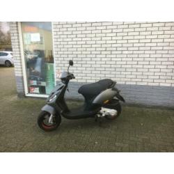Gave piaggio zip sp 45km brom mat grijs bj2019 3000km