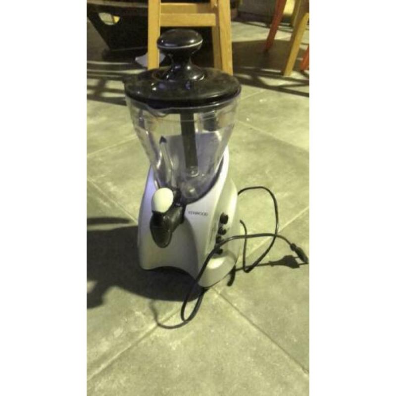 Sap en pureer machine. Kenwood