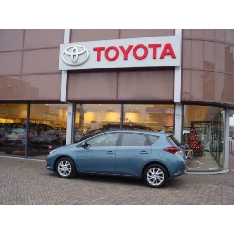 Toyota Auris 1.3 Aspiration NAVI (bj 2016)