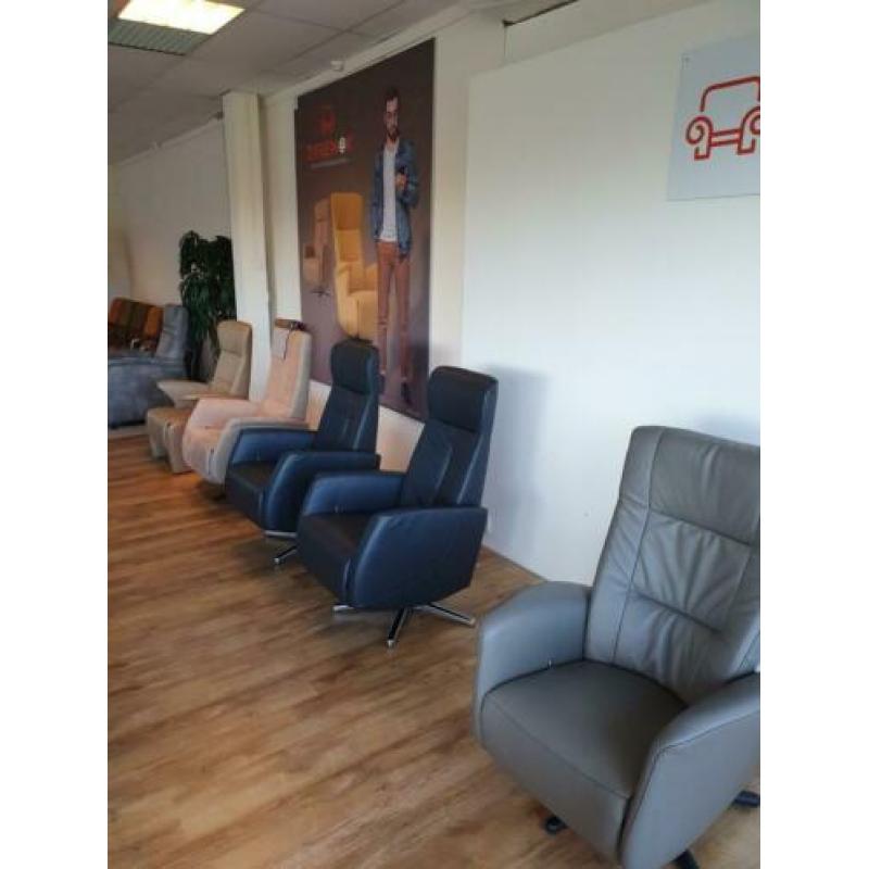 Showroom fauteuils met 40% Korting.