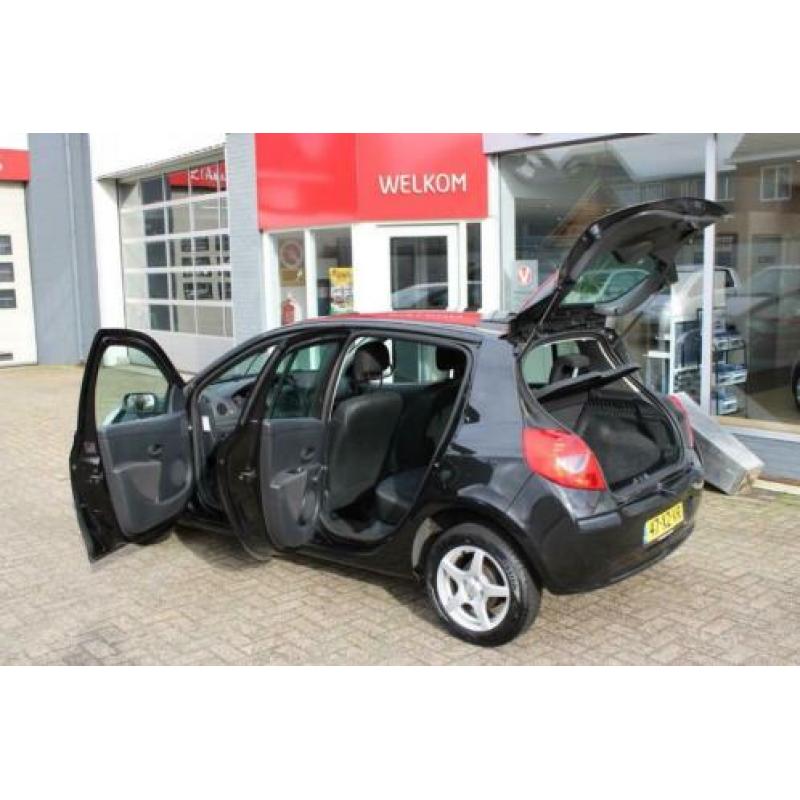 Renault Clio 1.2-16V Business Line 5drs LAGE KMSTAND