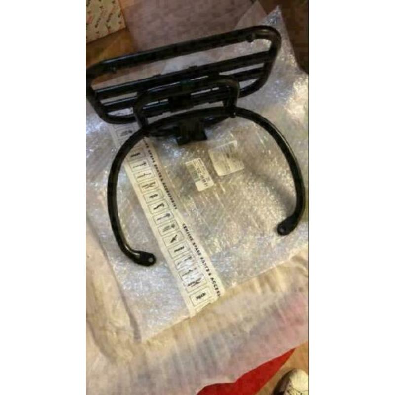 Originele vespa gts achterdrager rekje klapdrager zwart