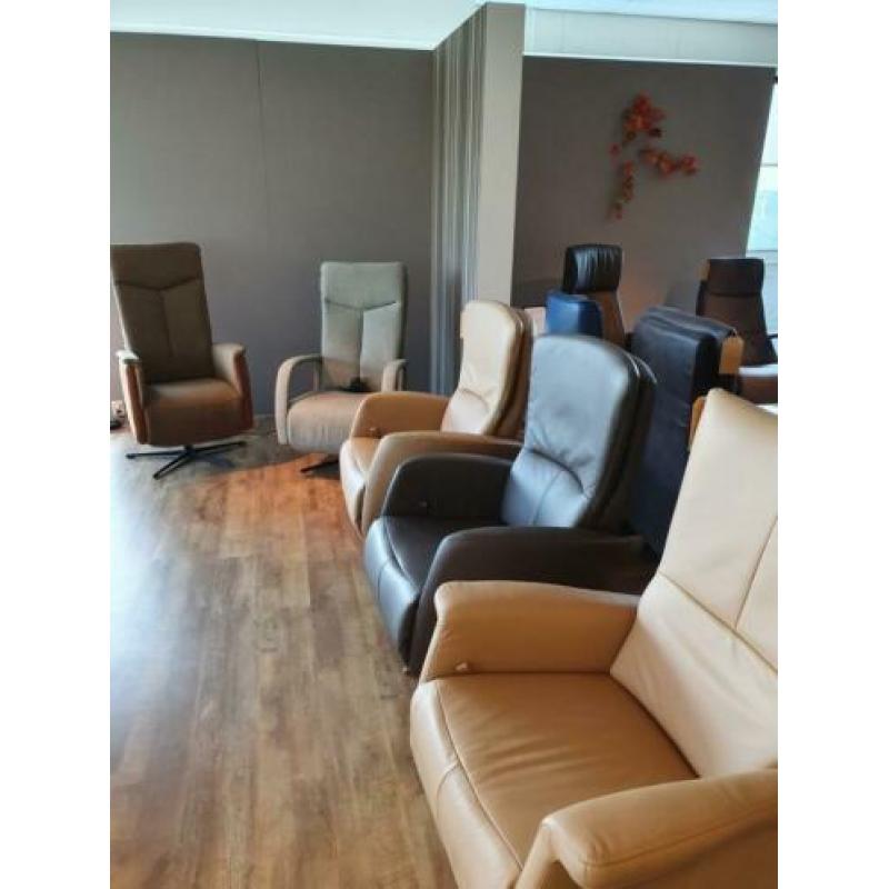 Showroom fauteuils met 40% Korting.