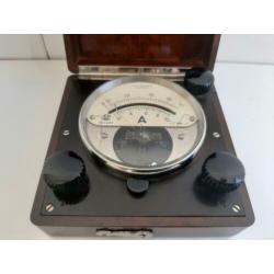 Antieke Bakkelieten Voltmeter