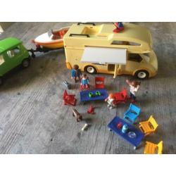 camper vakantie auto met boot en veel los spul zie foto's