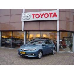 Toyota Auris 1.3 Aspiration NAVI (bj 2016)