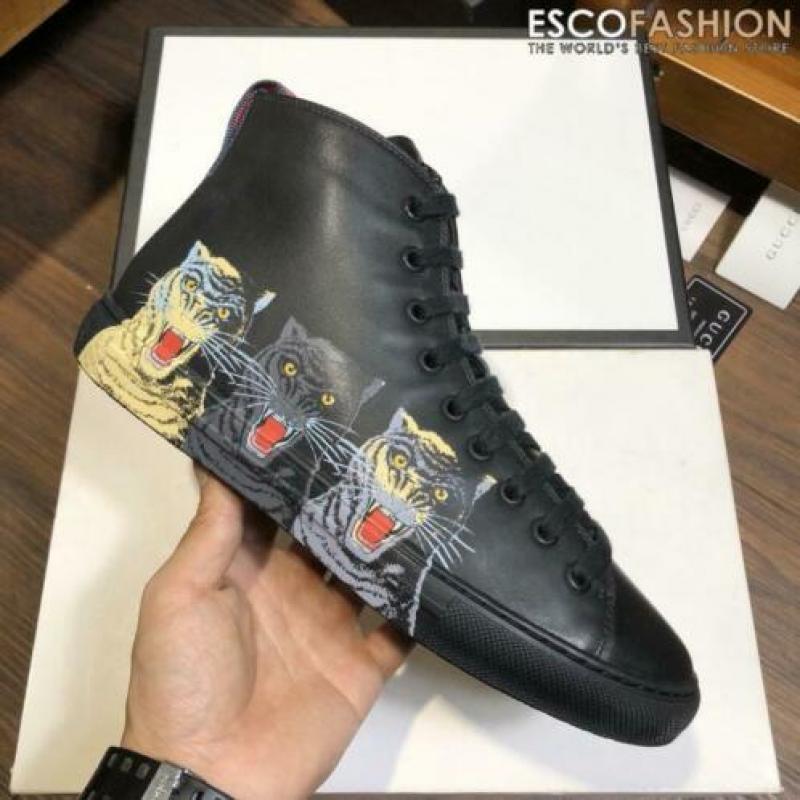 Gucci Sneakers #23