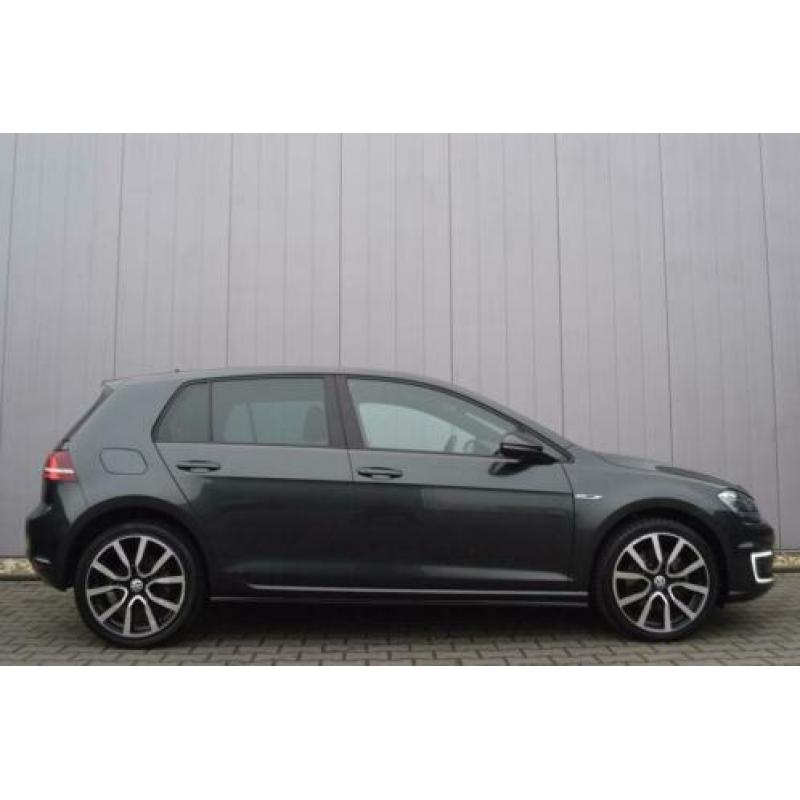 Volkswagen Golf 1.4 TSi DSG GTE Sportstoelen, LED Koplampen,